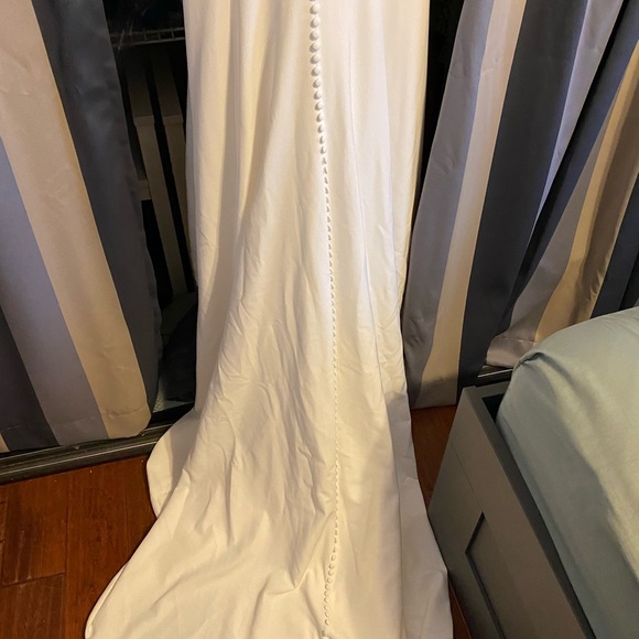 Sophia Tolli Simone wedding dress in size 8. Never worn and unaltered. - Picture 9 of 10